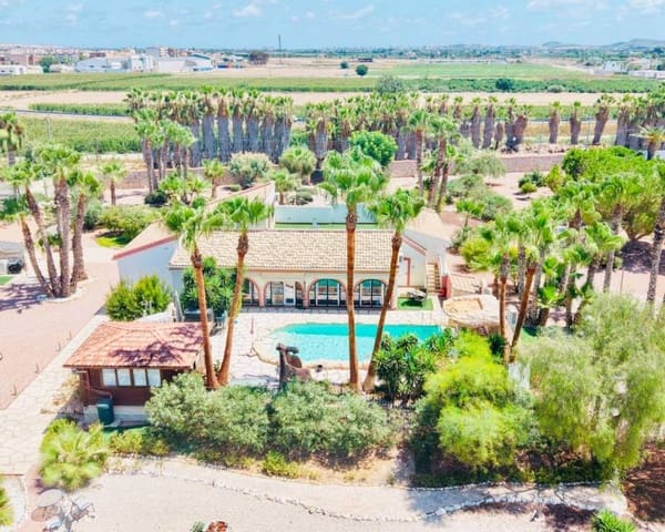 Chalet de 5 habitaciones en Daya Vieja en venta con piscina garaje - 749.000 € (Ref: 10167158)