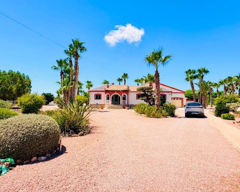 5 soverom Villa til salgs i Daya Vieja med svømmebasseng garasje - € 749 000 (Ref: 10167158)