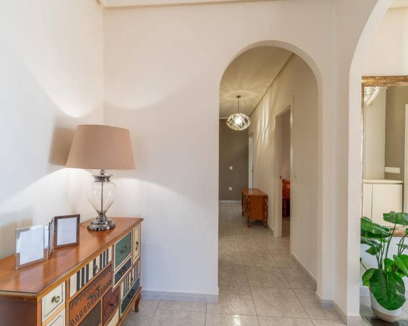 3 slaapkamer Villa te koop in Playa Flamenca met zwembad garage - € 520.000 (Ref: 10167474)