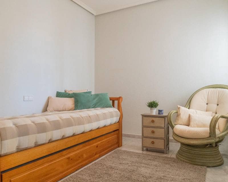 3 slaapkamer Villa te koop in Playa Flamenca met zwembad garage - € 520.000 (Ref: 10167474)