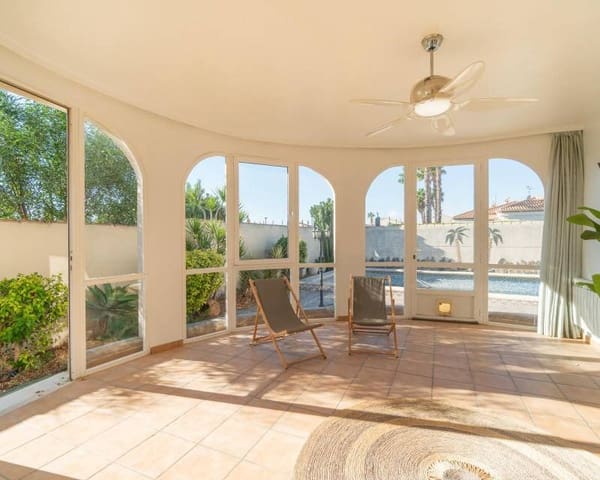3 soveværelse Villa til salg i Playa Flamenca, Orihuela med swimmingpool garage - € 520.000 (Ref: 10167474)