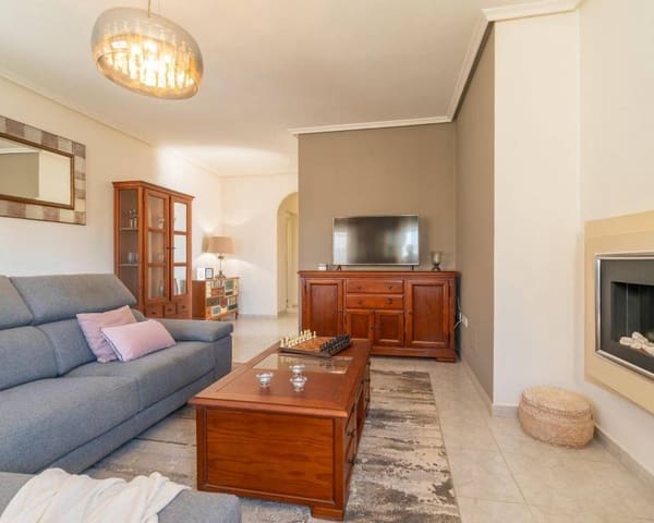 3 soveværelse Villa til salg i Playa Flamenca, Orihuela med swimmingpool garage - € 520.000 (Ref: 10167474)