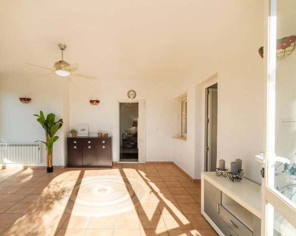 3 soveværelse Villa til salg i Playa Flamenca, Orihuela med swimmingpool garage - € 520.000 (Ref: 10167474)