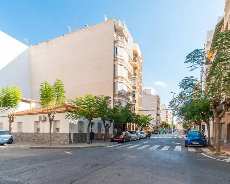 3 slaapkamer Penthouse te koop in Torrevieja - € 239.500 (Ref: 10168879)