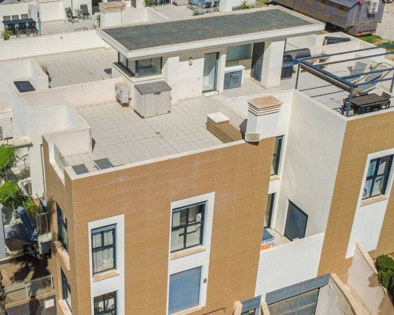 3 soverom Leilighet til salgs i La Zenia med svømmebasseng garasje - € 510 000 (Ref: 10169413)