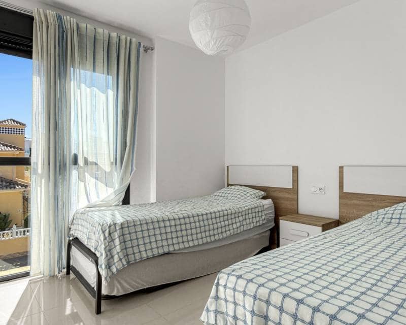 3 soverom Leilighet til salgs i La Zenia med svømmebasseng garasje - € 510 000 (Ref: 10169413)