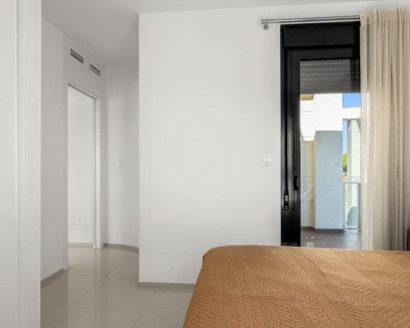3 soverom Leilighet til salgs i La Zenia med svømmebasseng garasje - € 510 000 (Ref: 10169413)
