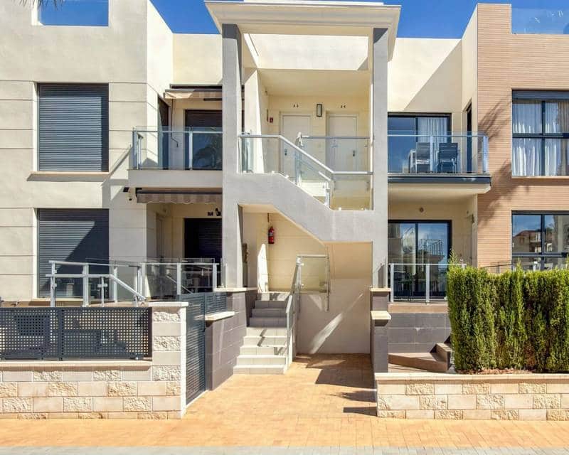 3 soverom Leilighet til salgs i La Zenia med svømmebasseng garasje - € 510 000 (Ref: 10169413)