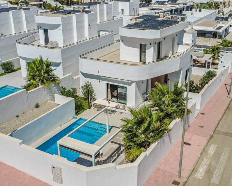 4 bedroom Villa for sale in Ciudad Quesada with pool garage - € 650,000 (Ref: 10169414)