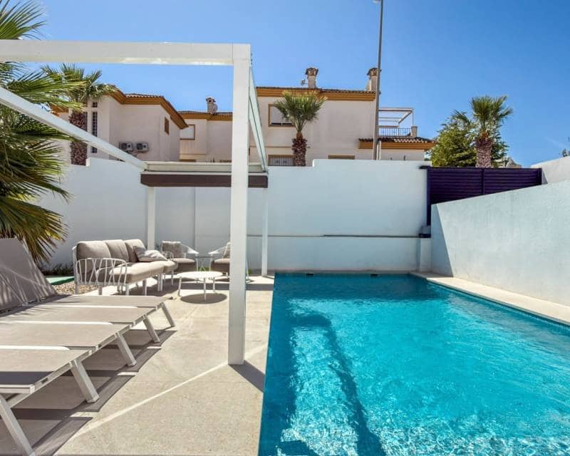 4 bedroom Villa for sale in Ciudad Quesada with pool garage - € 650,000 (Ref: 10169414)
