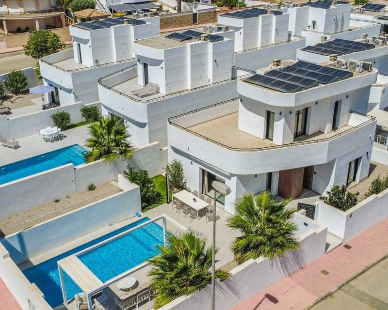 4 bedroom Villa for sale in Ciudad Quesada with pool garage - € 650,000 (Ref: 10169414)