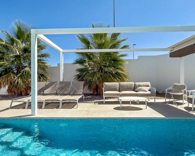 4 bedroom Villa for sale in Ciudad Quesada with pool garage - € 650,000 (Ref: 10169414)
