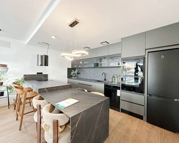 3 soveværelse Byhus til salg i Nueva Torrevieja, Torrevieja med swimmingpool - € 539.000 (Ref: 10171845)