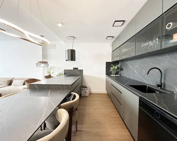 3 soveværelse Byhus til salg i Nueva Torrevieja, Torrevieja med swimmingpool - € 539.000 (Ref: 10171845)