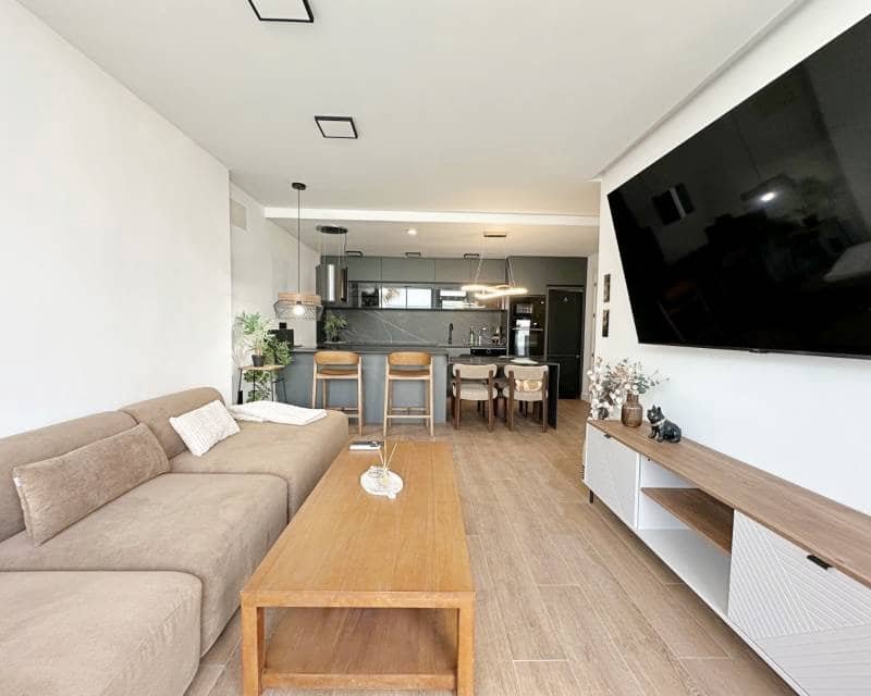 3 soveværelse Byhus til salg i Torrevieja med swimmingpool - € 539.000 (Ref: 10171845)