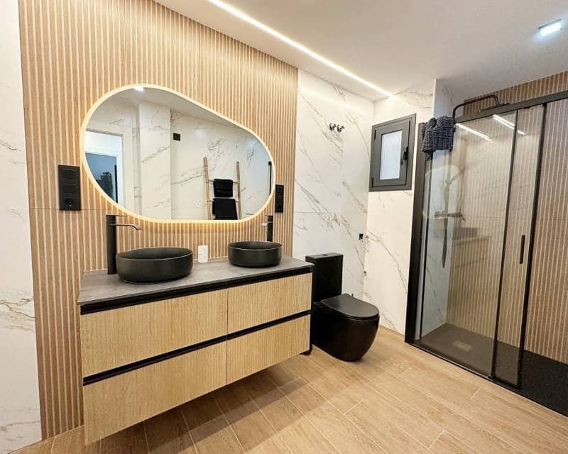 3 soveværelse Byhus til salg i Torrevieja med swimmingpool - € 539.000 (Ref: 10171845)