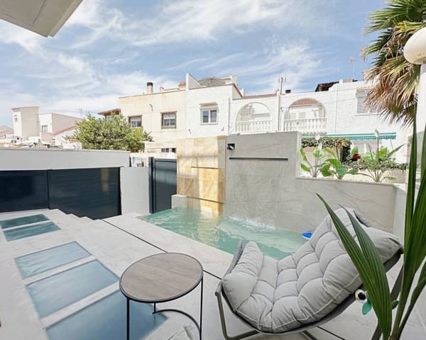 3 soveværelse Byhus til salg i Nueva Torrevieja, Torrevieja med swimmingpool - € 539.000 (Ref: 10171845)