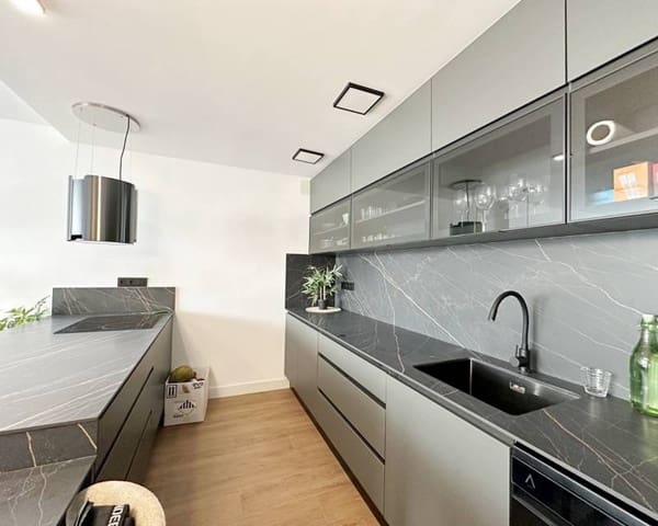 3 soveværelse Byhus til salg i Nueva Torrevieja, Torrevieja med swimmingpool - € 539.000 (Ref: 10171845)