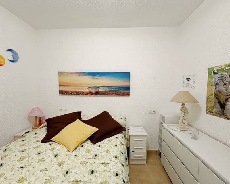 3 bedroom Apartment for sale in Torrevieja - € 215,000 (Ref: 10172143)
