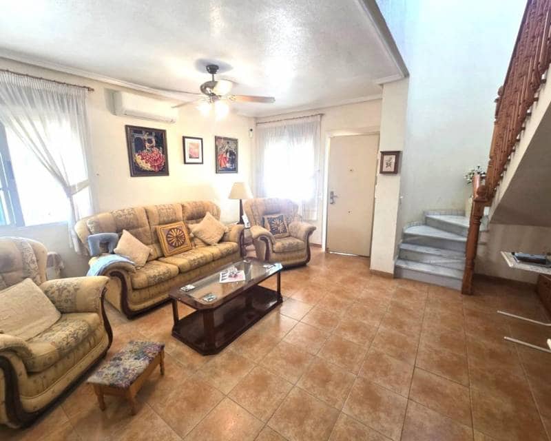 3 camera da letto Villa in vendita in Torrevieja con piscina garage - 347.800 € (Rif: 10175671)