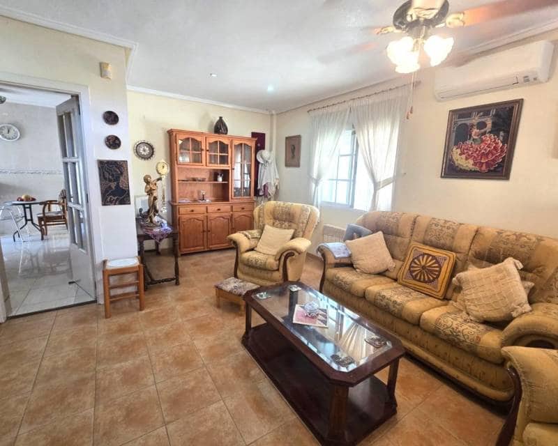 3 camera da letto Villa in vendita in Torrevieja con piscina garage - 347.800 € (Rif: 10175671)