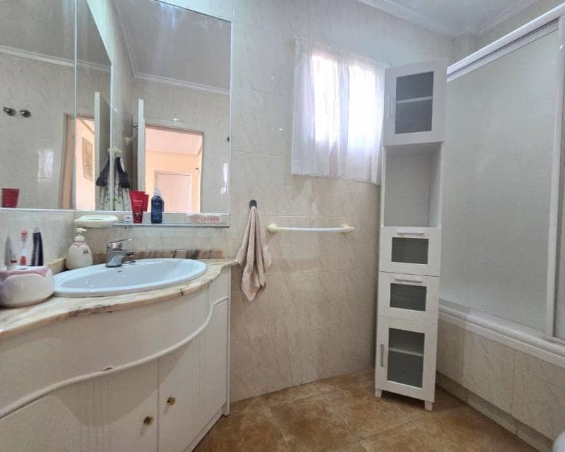 3 camera da letto Villa in vendita in Torrevieja con piscina garage - 347.800 € (Rif: 10175671)