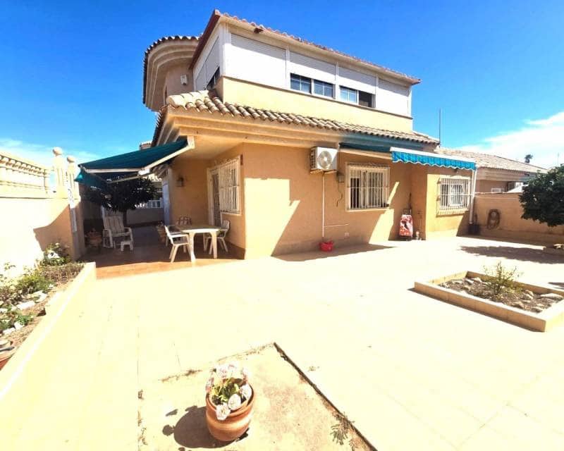 3 camera da letto Villa in vendita in Torrevieja con piscina garage - 347.800 € (Rif: 10175671)