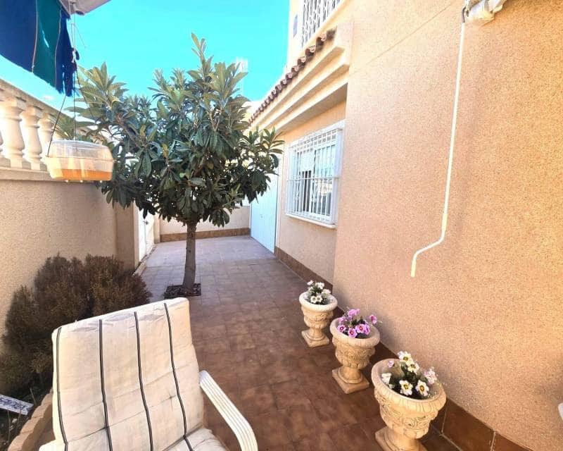 3 camera da letto Villa in vendita in Torrevieja con piscina garage - 347.800 € (Rif: 10175671)