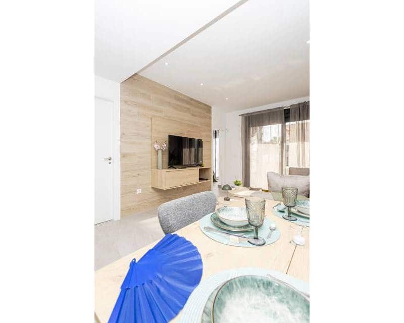 2 soverom Leilighet til salgs i Torrevieja med svømmebasseng - € 269 000 (Ref: 10175672)