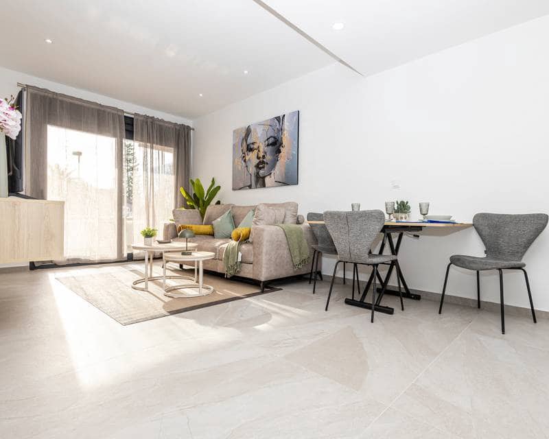 2 soverom Leilighet til salgs i Torrevieja med svømmebasseng - € 269 000 (Ref: 10175672)