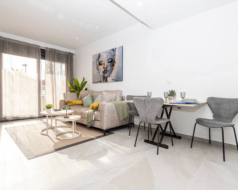 2 soverom Leilighet til salgs i Torrevieja med svømmebasseng - € 269 000 (Ref: 10175672)