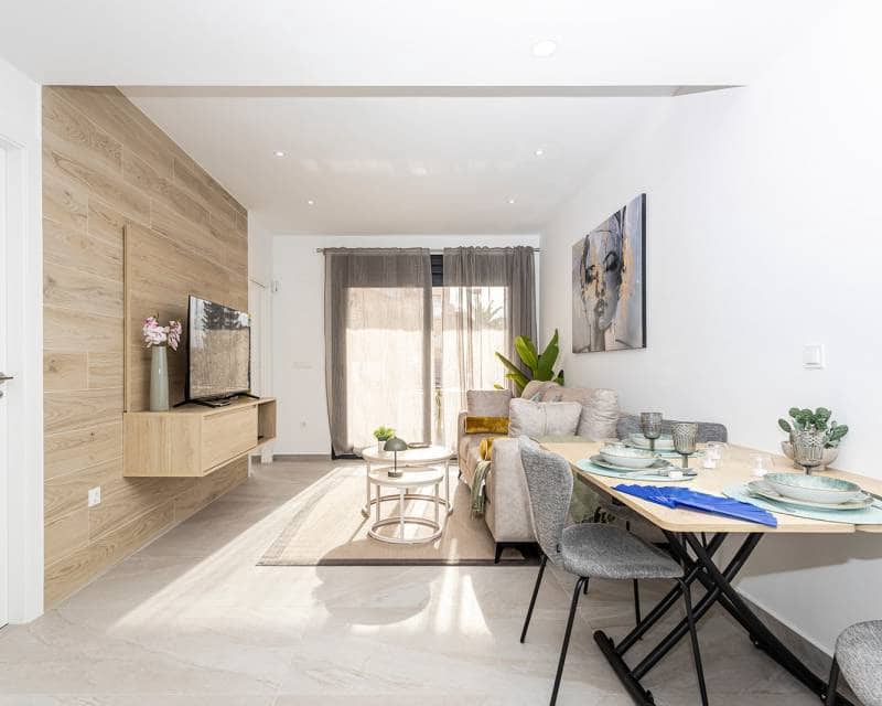 2 soverom Leilighet til salgs i Torrevieja med svømmebasseng - € 269 000 (Ref: 10175672)