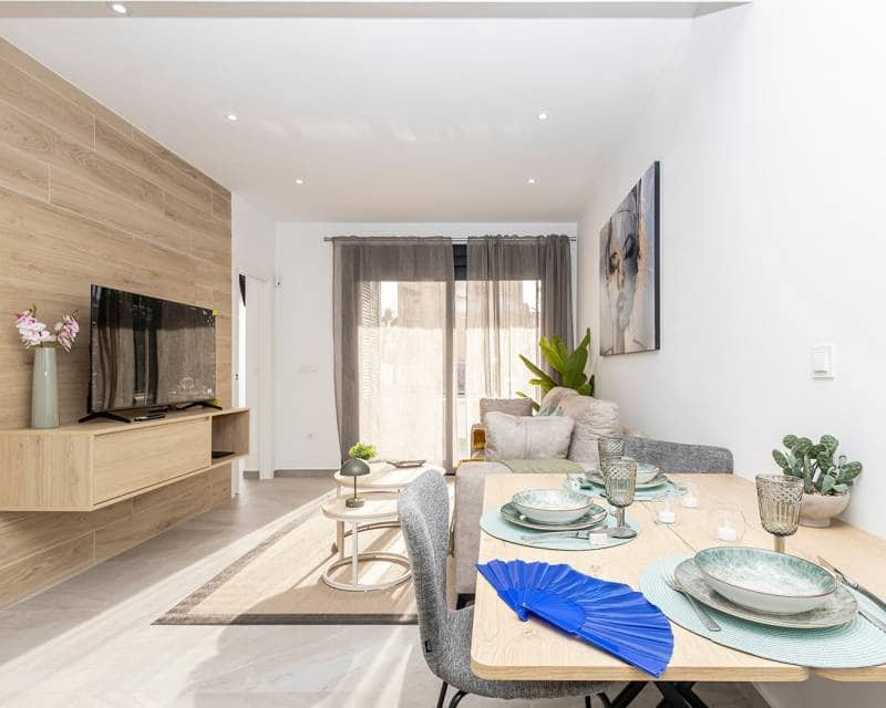 2 soverom Leilighet til salgs i Torrevieja med svømmebasseng - € 269 000 (Ref: 10175672)