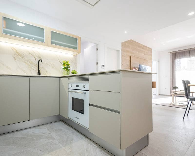 2 soverom Leilighet til salgs i Torrevieja med svømmebasseng - € 269 000 (Ref: 10175672)