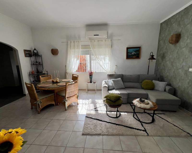 3 bedroom Villa for sale in Benferri with pool - € 235,000 (Ref: 10175782)