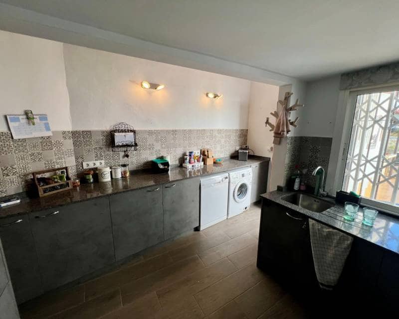 3 bedroom Villa for sale in Benferri with pool - € 235,000 (Ref: 10175782)