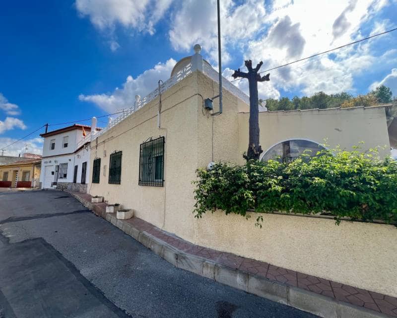 3 bedroom Villa for sale in Benferri with pool - € 235,000 (Ref: 10175782)