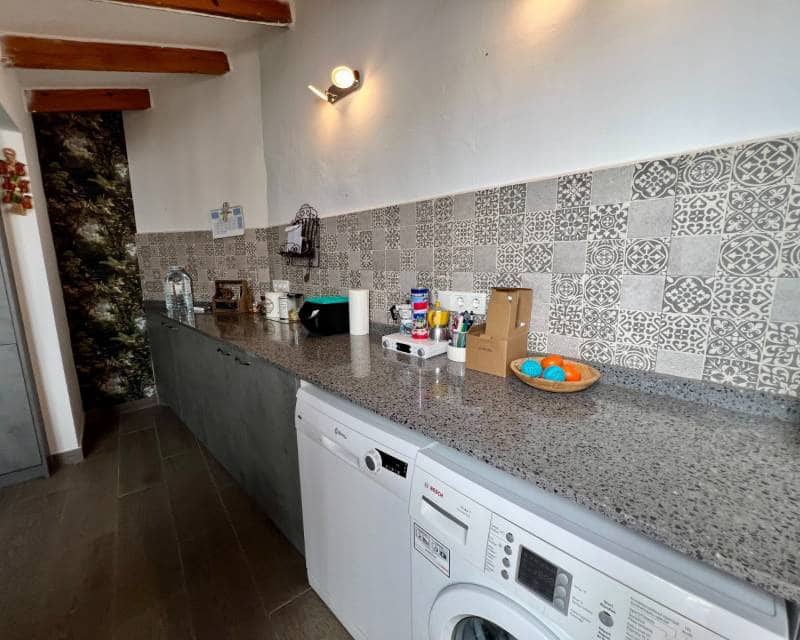 3 bedroom Villa for sale in Benferri with pool - € 235,000 (Ref: 10175782)