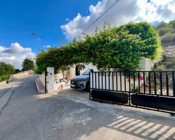 3 bedroom Villa for sale in Benferri with pool - € 235,000 (Ref: 10175782)