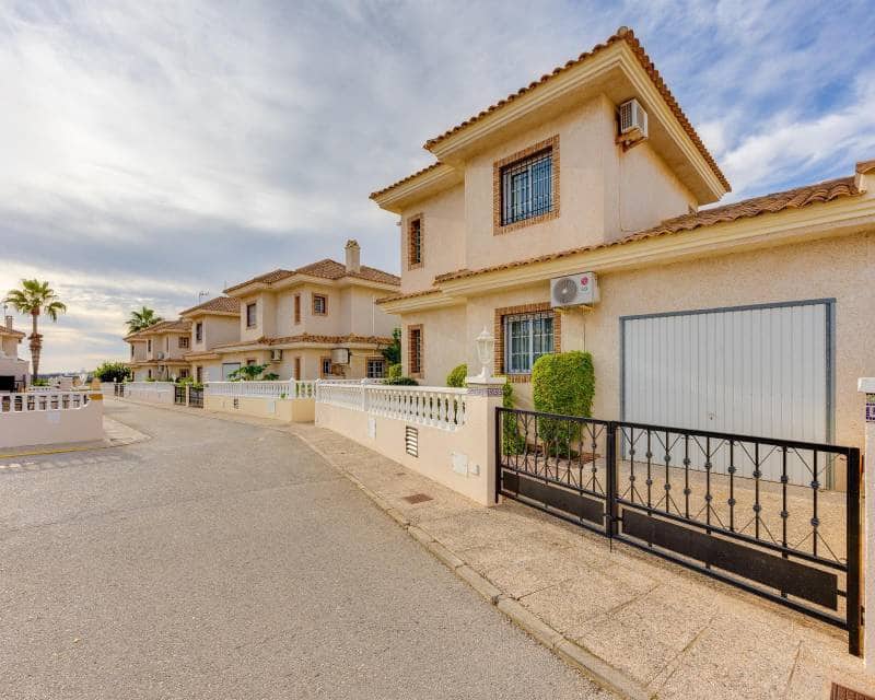 Chalet de 3 habitaciones en Los Dolses en venta con piscina garaje - 365.000 € (Ref: 10177538)