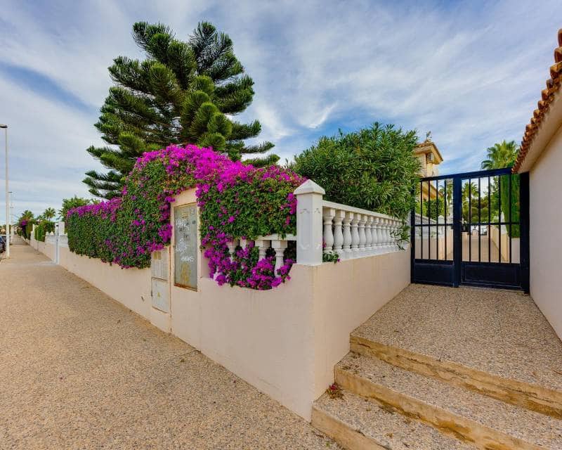 Chalet de 3 habitaciones en Los Dolses en venta con piscina garaje - 365.000 € (Ref: 10177538)