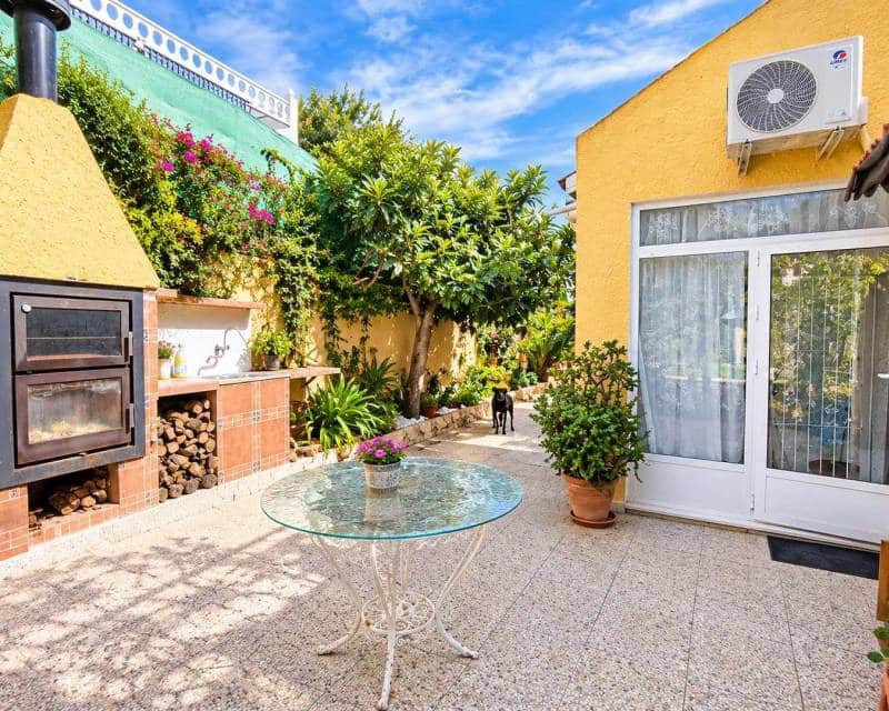 3 slaapkamer Villa te koop in San Miguel de Salinas met zwembad - € 369.000 (Ref: 10177539)