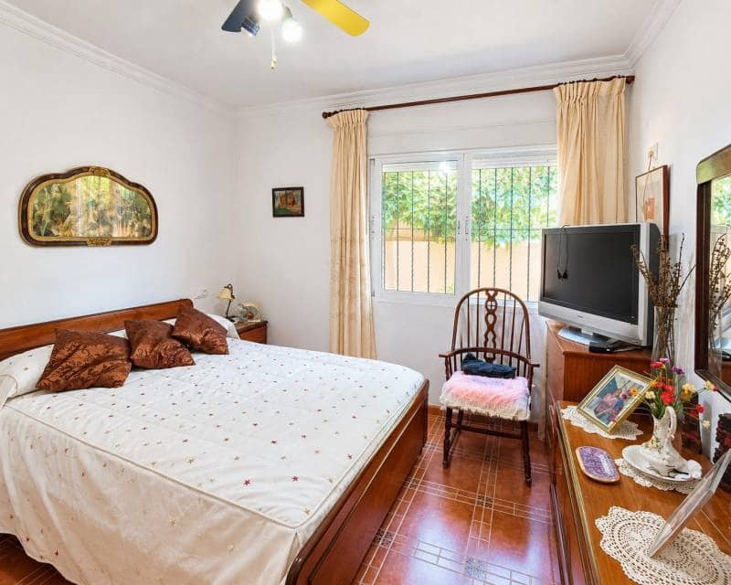 3 slaapkamer Villa te koop in San Miguel de Salinas met zwembad - € 369.000 (Ref: 10177539)