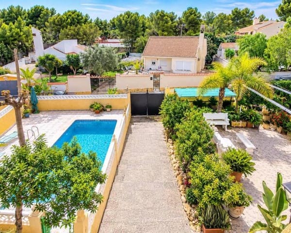 3 slaapkamer Villa te koop in San Miguel de Salinas met zwembad - € 369.000 (Ref: 10177539)