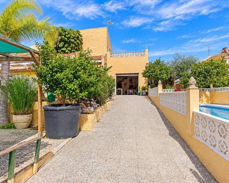 3 slaapkamer Villa te koop in San Miguel de Salinas met zwembad - € 369.000 (Ref: 10177539)