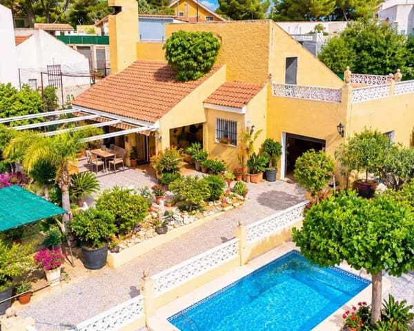 3 slaapkamer Villa te koop in San Miguel de Salinas met zwembad - € 369.000 (Ref: 10177539)
