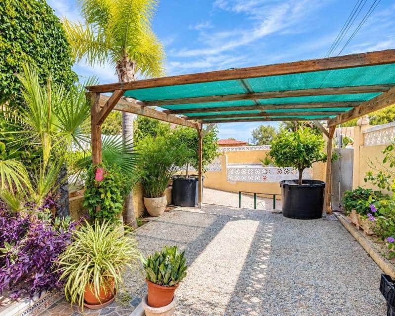 3 slaapkamer Villa te koop in San Miguel de Salinas met zwembad - € 369.000 (Ref: 10177539)
