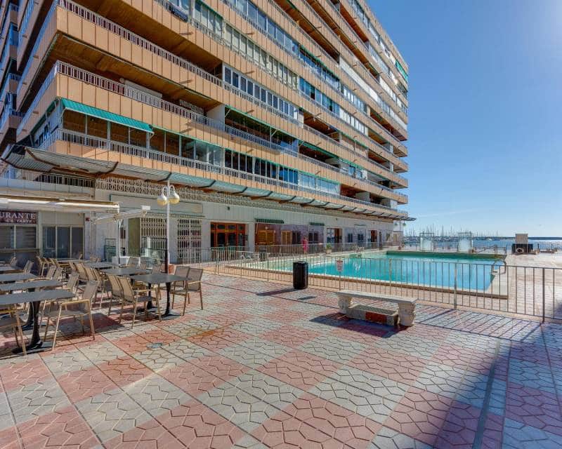 2 soveværelse Lejlighed til salg i Torrevieja med swimmingpool - € 550.000 (Ref: 10177544)
