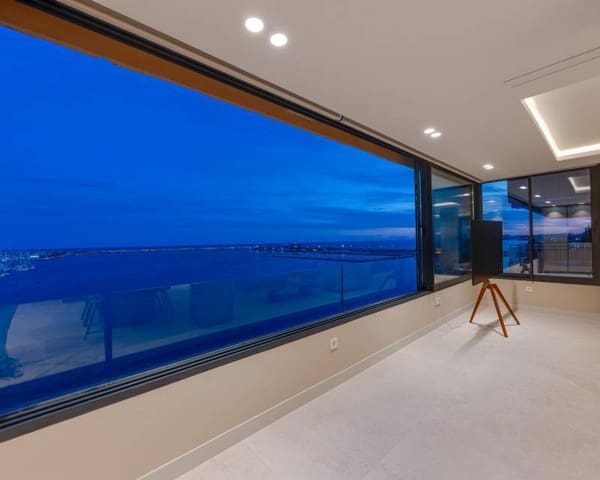 2 soveværelse Lejlighed til salg i Playa del Acequión, Torrevieja med swimmingpool - € 550.000 (Ref: 10177544)