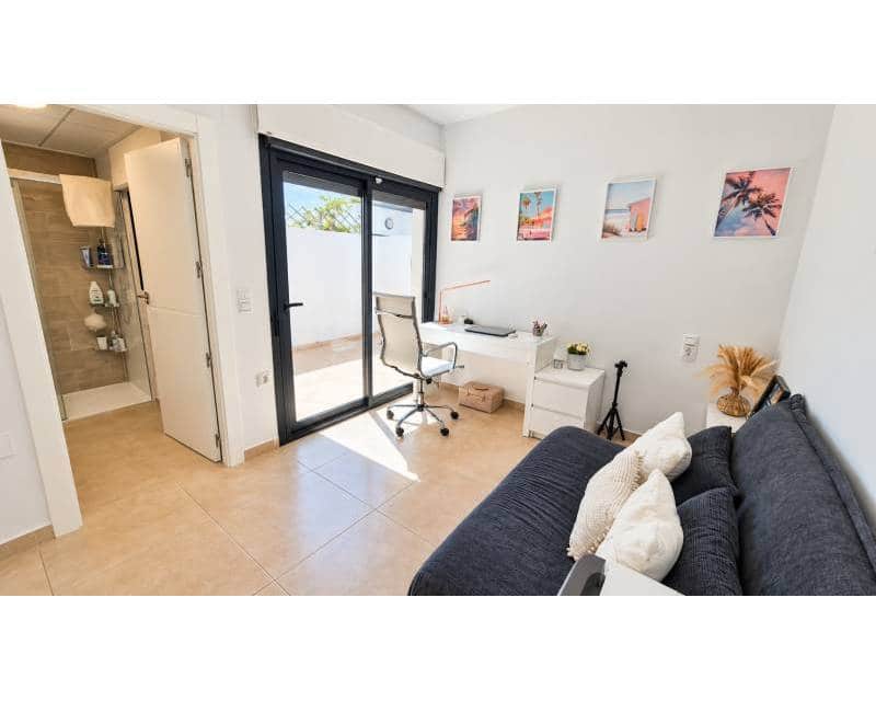 3 soveværelse Byhus til salg i Villamartin med swimmingpool garage - € 395.000 (Ref: 10179224)